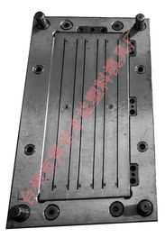 桶手柄塑料模具与硅胶模具的应用——以台州市黄岩才益塑料模具厂为例